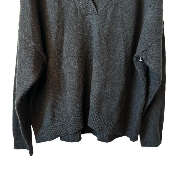 Treasure & Bond Nordstrom Women's V Neck Sweater Black Size XL with FLAW - Picture 4 of 7